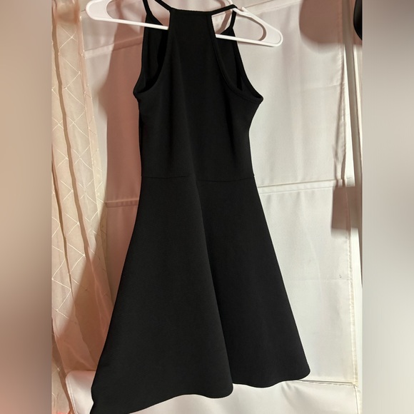 Black dress! - Picture 2 of 3
